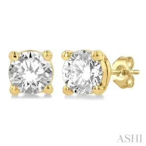 1/2 Ctw Round Cut Diamond Stud Earring in 14K Yellow Gold