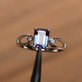 Elegant Alexandrite Emerald Cut Engagement Ring - 925 Sterling Silver Statement Rings