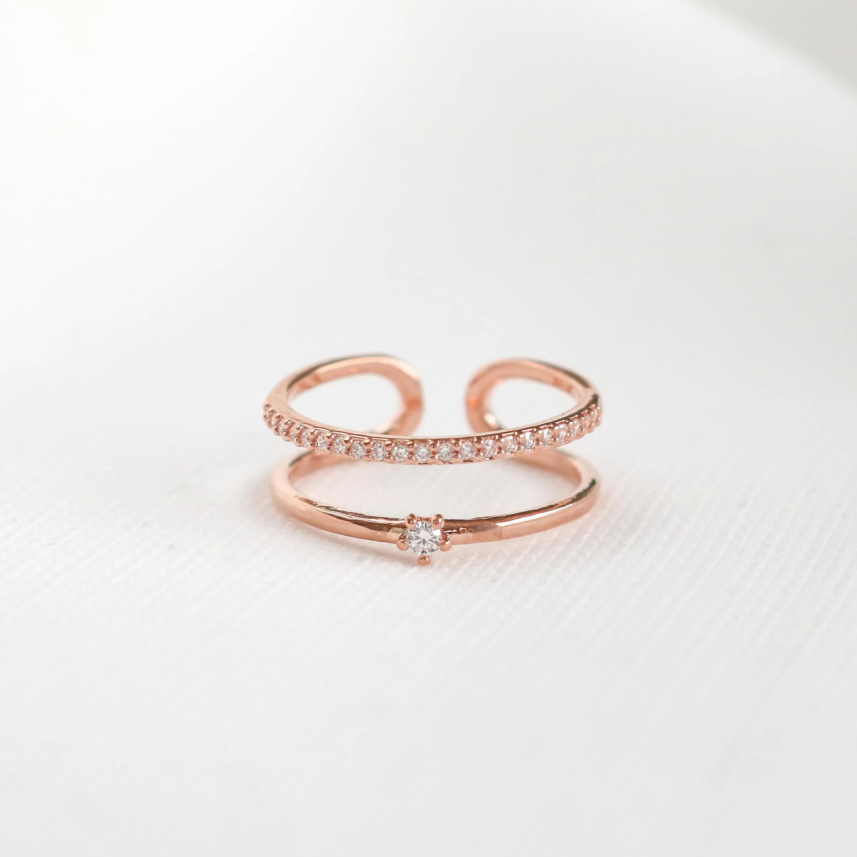 Lou Line Ring