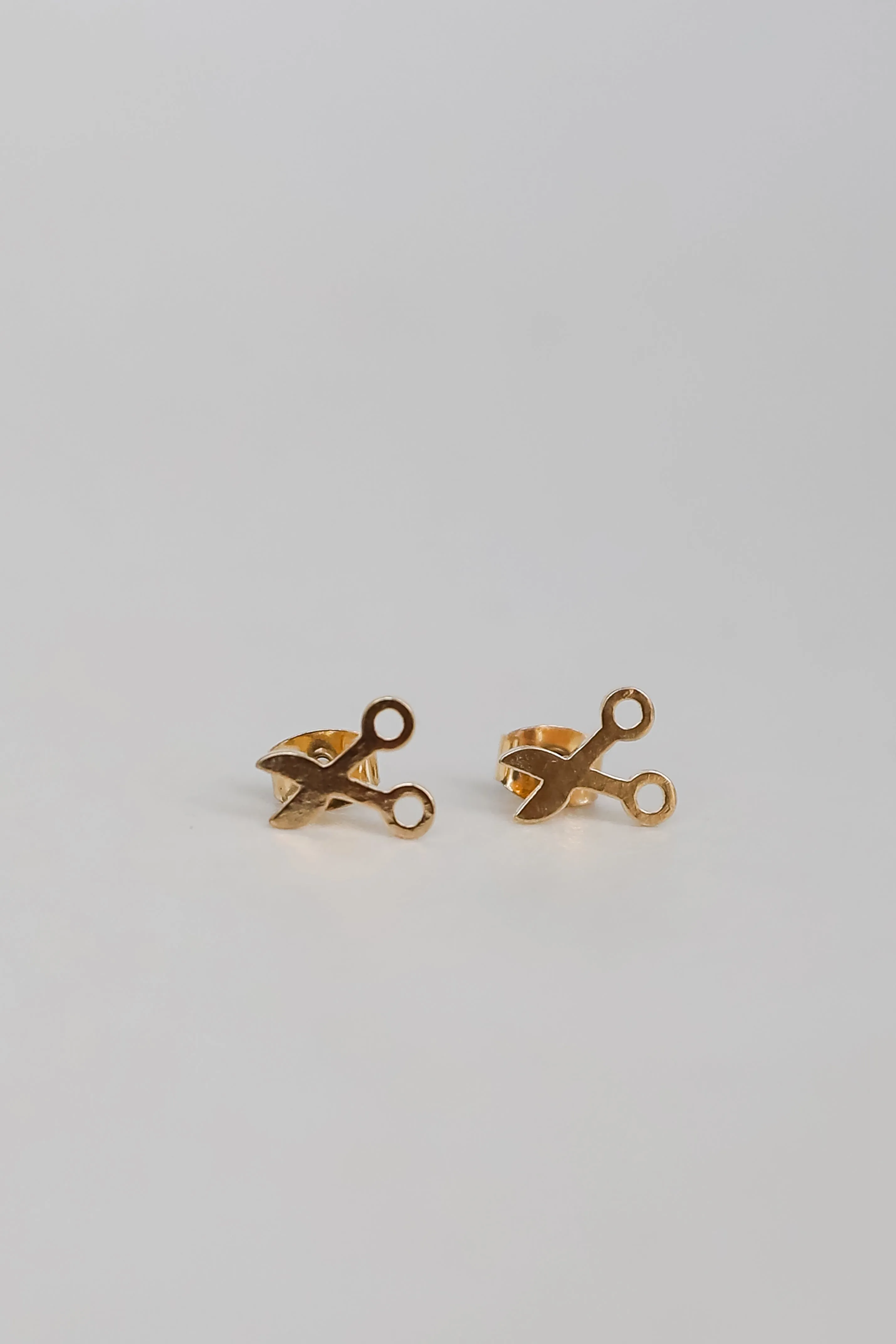 Maya Gold Scissor Stud Earrings