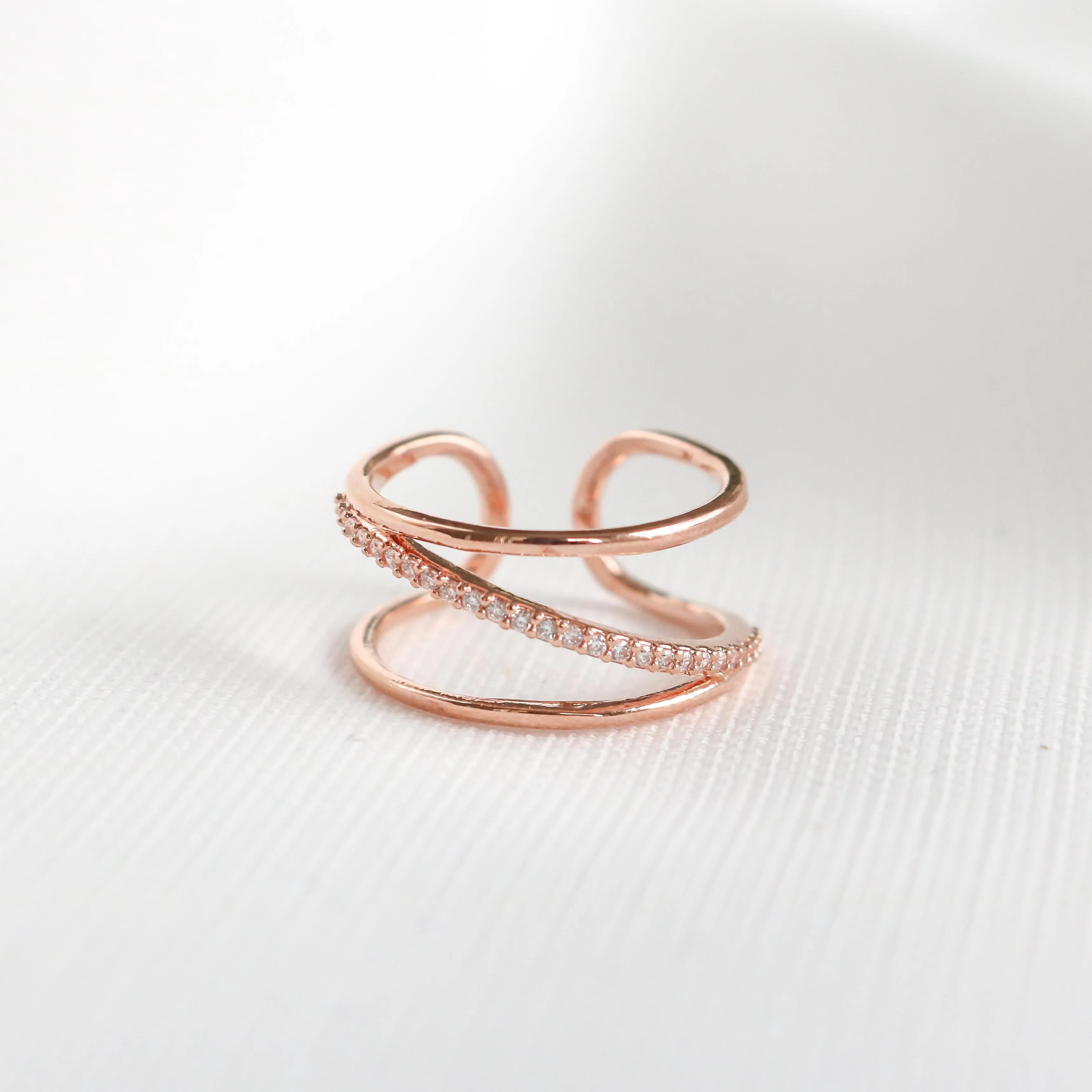 Posey Line Ring