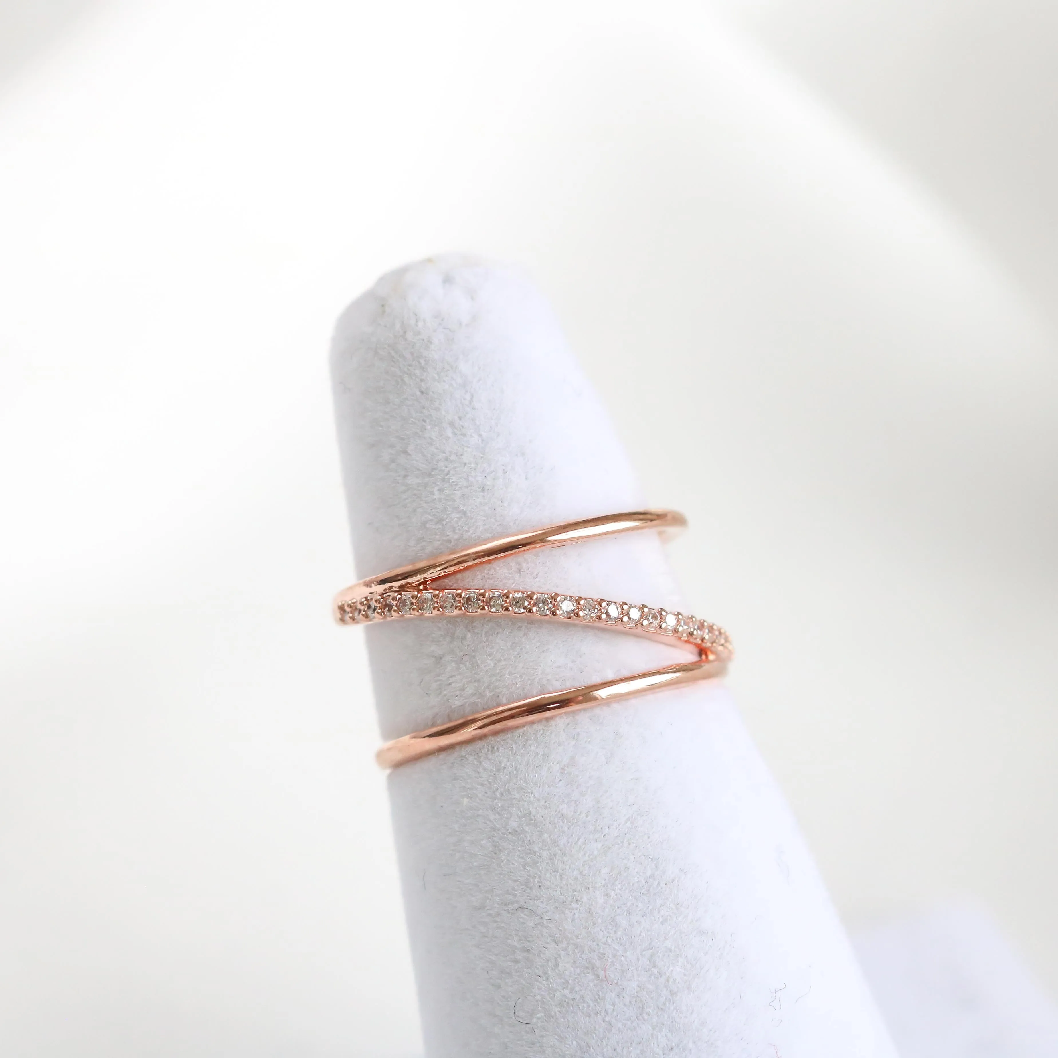 Posey Line Ring